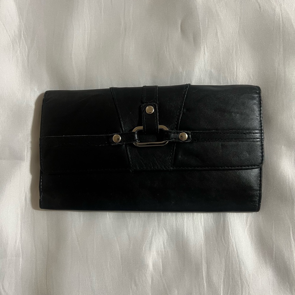 Buxton I Women’s I Wallet I Bifold-style I Leather Wallet I Snap Closure